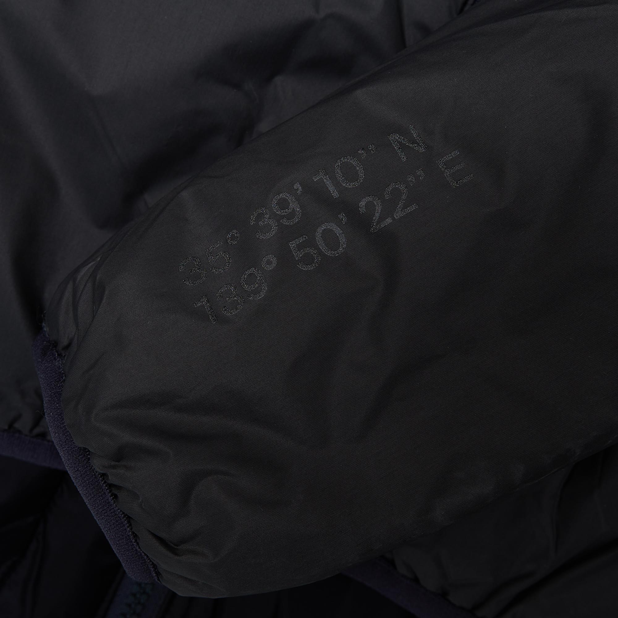 4s4ki 4444年 C4” Full-zip parka black Mountain Research 4 Zips Black Parka – Wanderlust Vision
