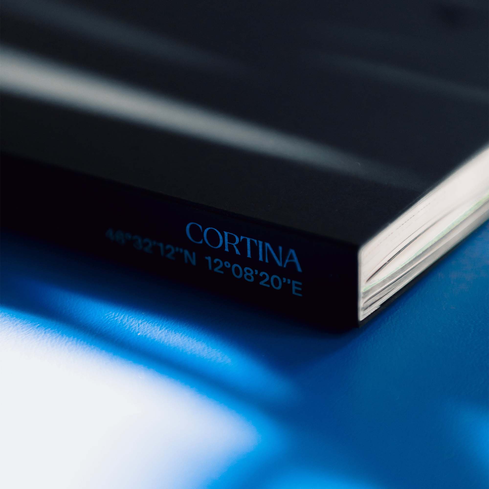 Cortina Book